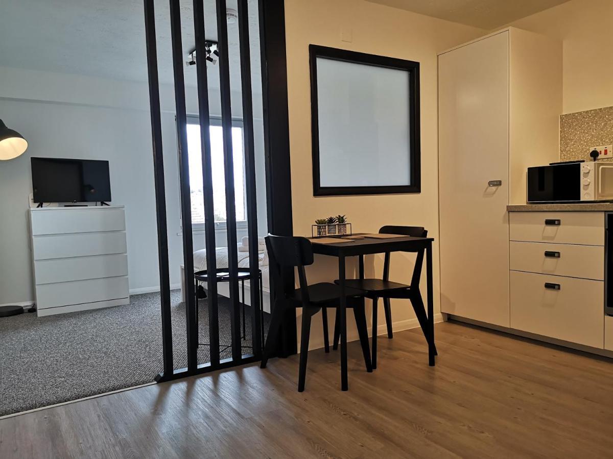 Appartamento Eastcliff Escape Folkestone Esterno foto