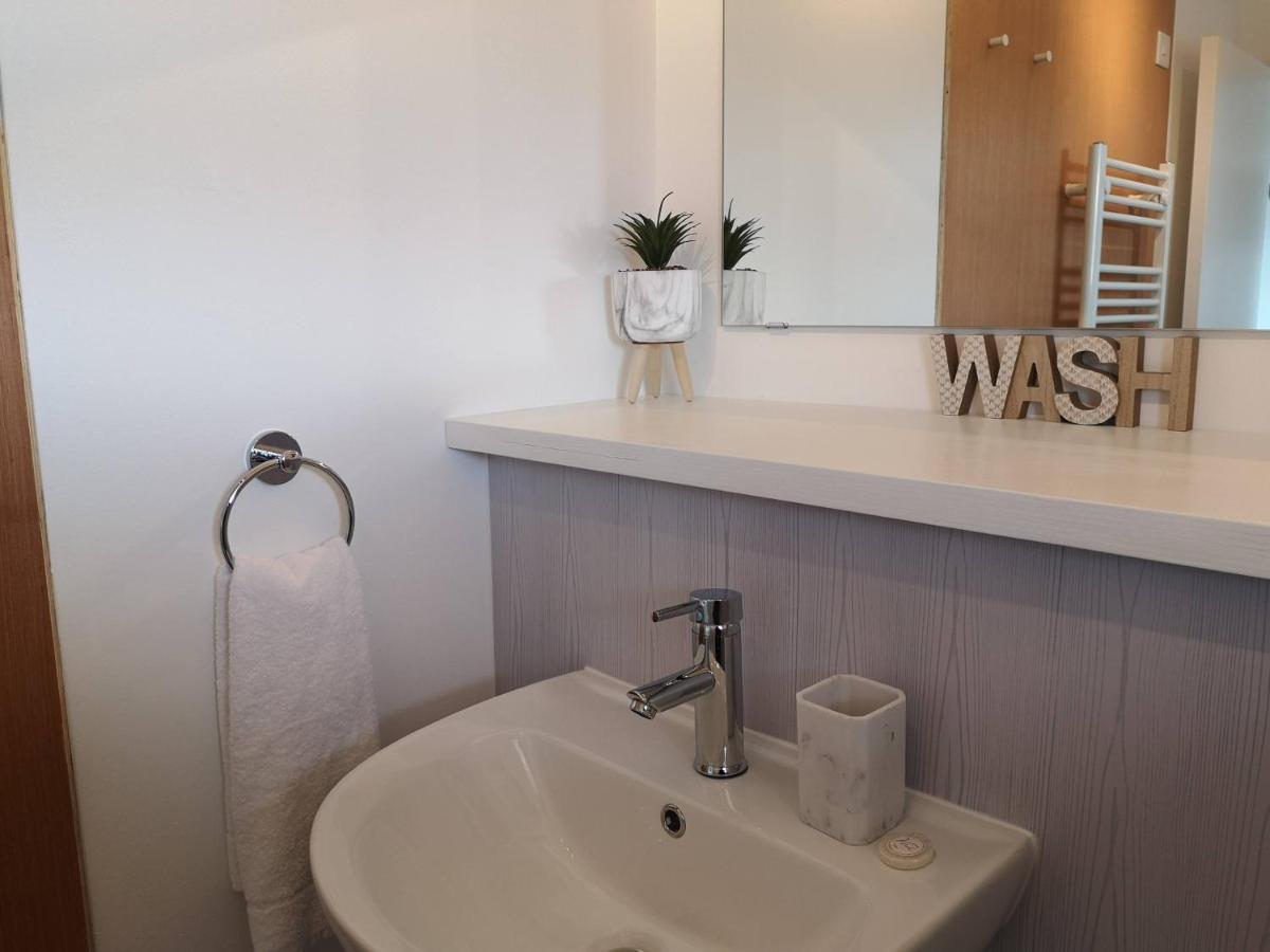 Appartamento Eastcliff Escape Folkestone Esterno foto