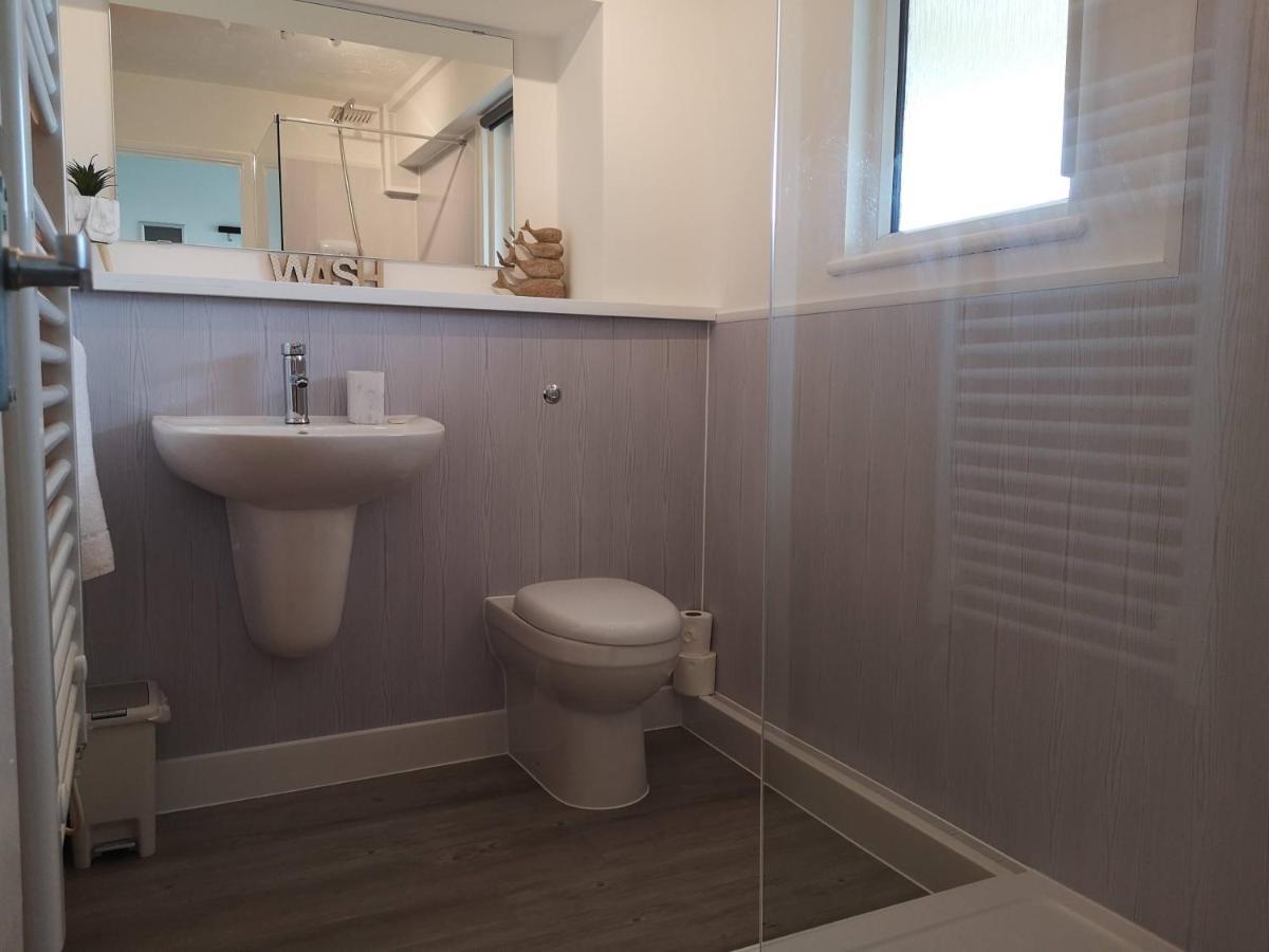 Appartamento Eastcliff Escape Folkestone Esterno foto